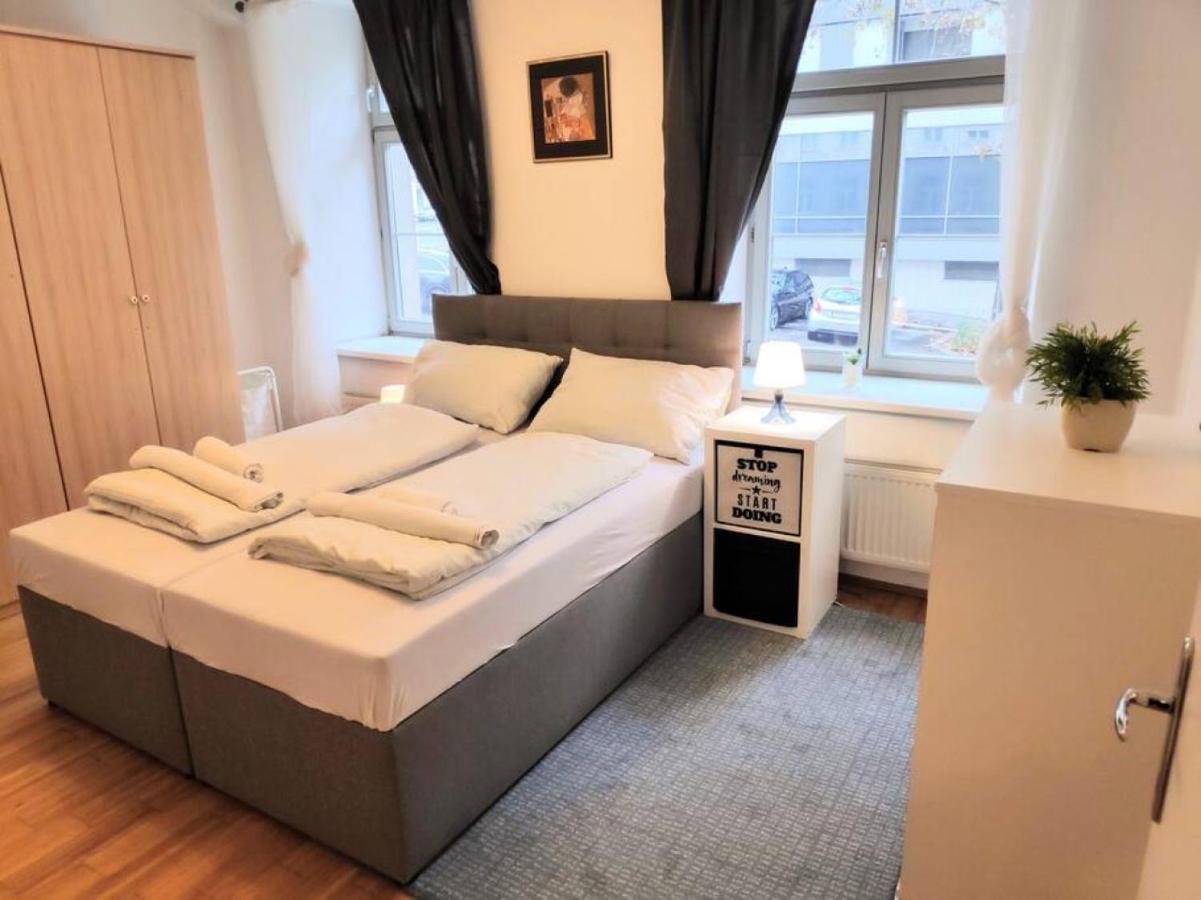 Nd Exquisites Wundervolles Ruhiges Terrassenapartment Mit Garage Viyana Dış mekan fotoğraf