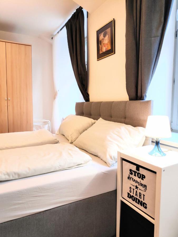 Nd Exquisites Wundervolles Ruhiges Terrassenapartment Mit Garage Viyana Dış mekan fotoğraf